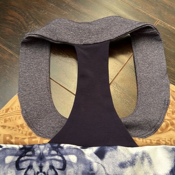 ✨🍋lululemon🍋 | Ink blot white deep indigo scoop neck tank - Picture 8 of 11